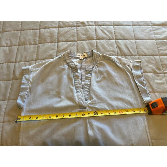 Cloth & Stone Chambray Split Neck Top XS Blue Tencel Short Sleeve Casual Blouse - Picture 3 of 10